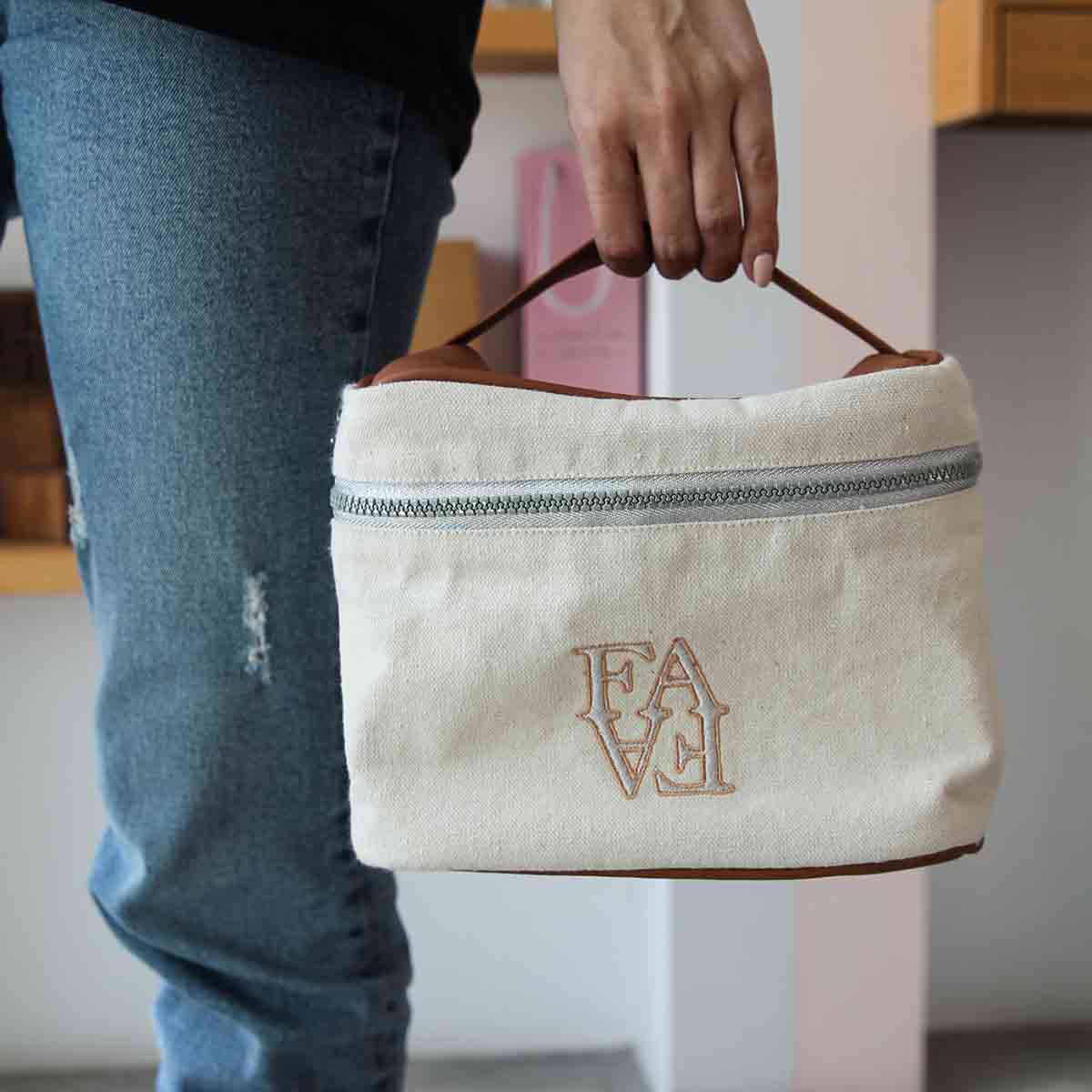 travelpouch